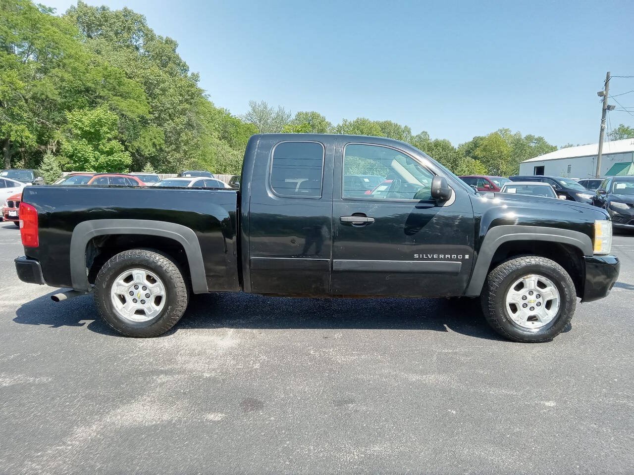 Used 2007 Chevrolet Silverado 1500 LT w/ 1LT Convenience Package AWD/4WD image 4