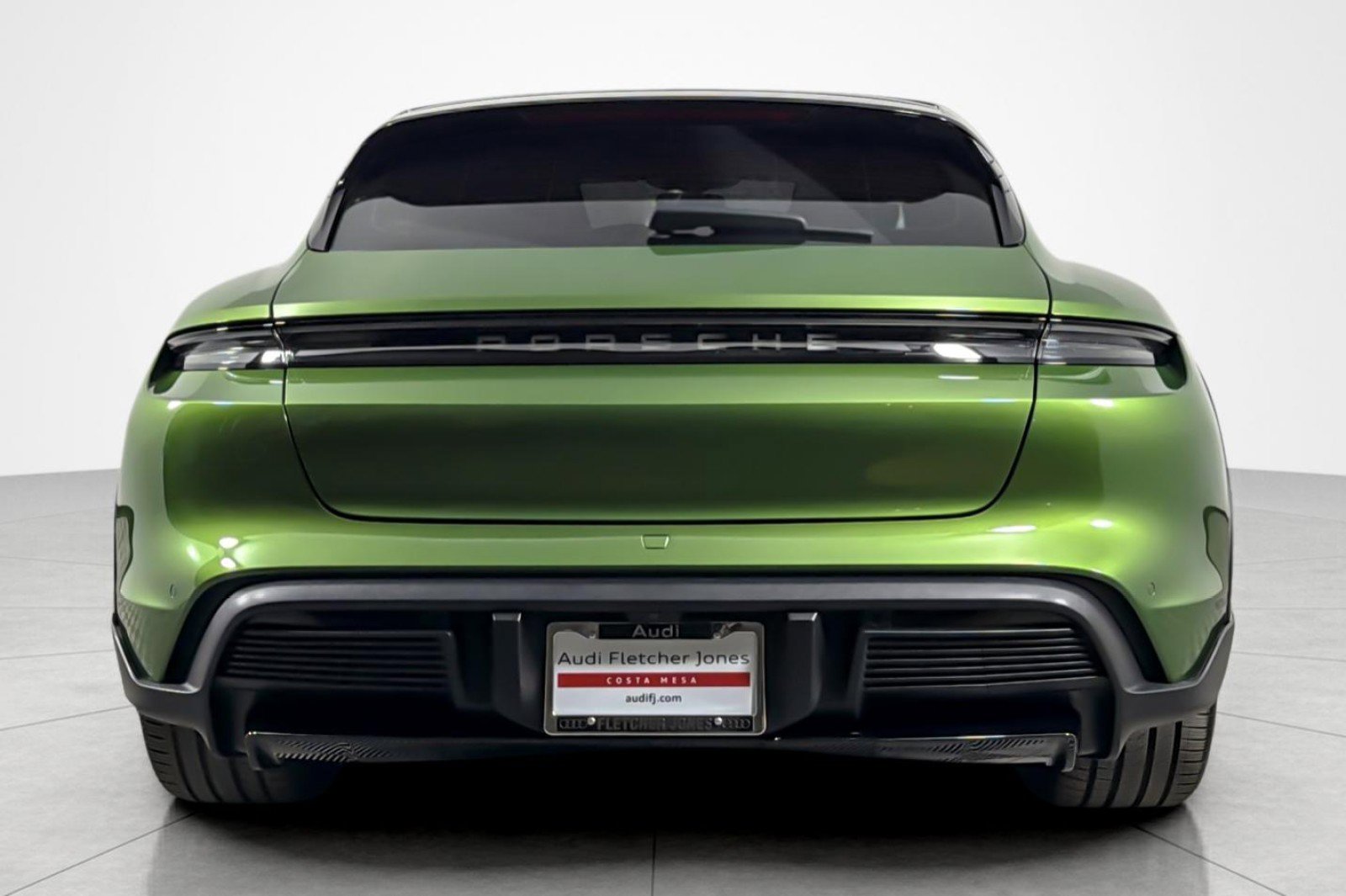 Used 2023 Porsche Taycan 4S image 4