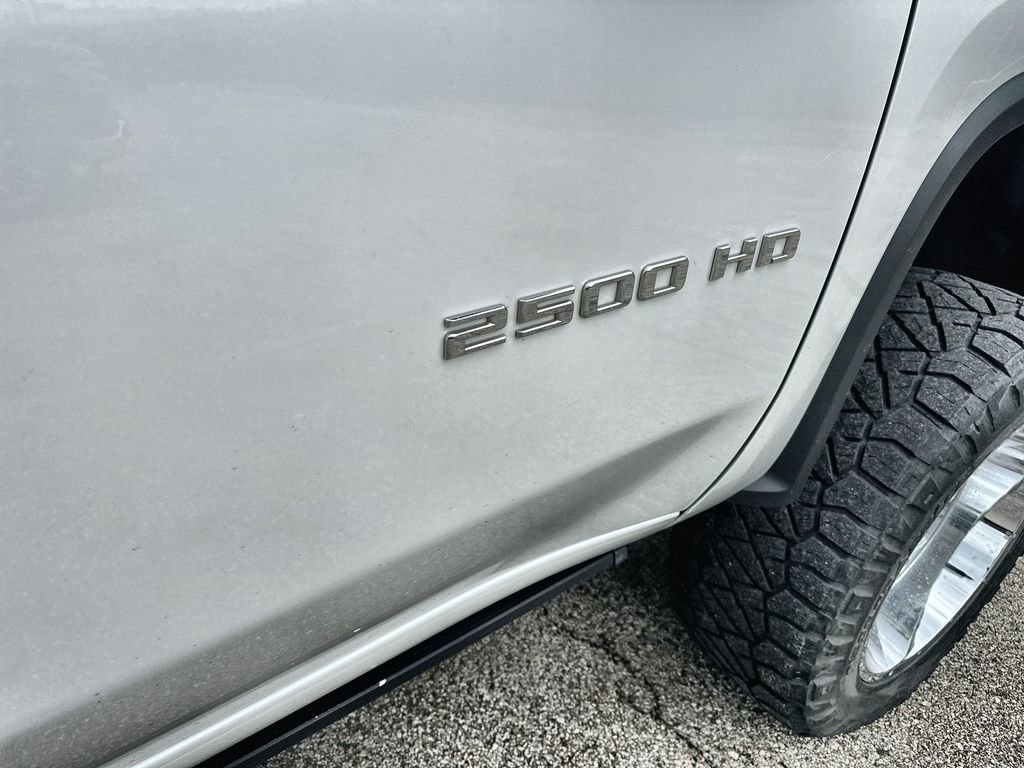 Used 2020 Chevrolet Silverado 2500 High Country w/ Z71 Off-Road Package AWD/4WD image 4