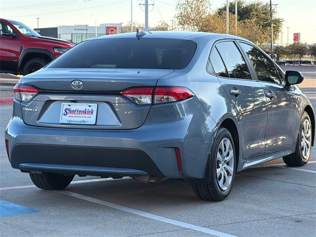 Used 2021 Toyota Corolla LE image 7
