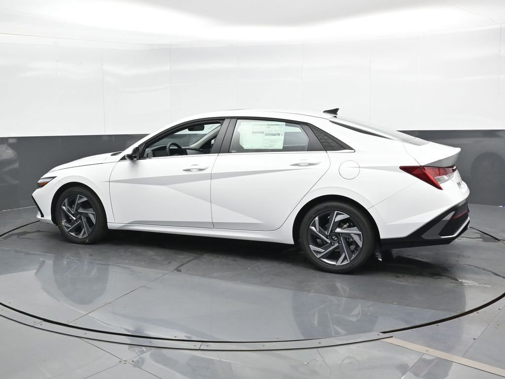 New 2025 Hyundai Elantra Limited image 9