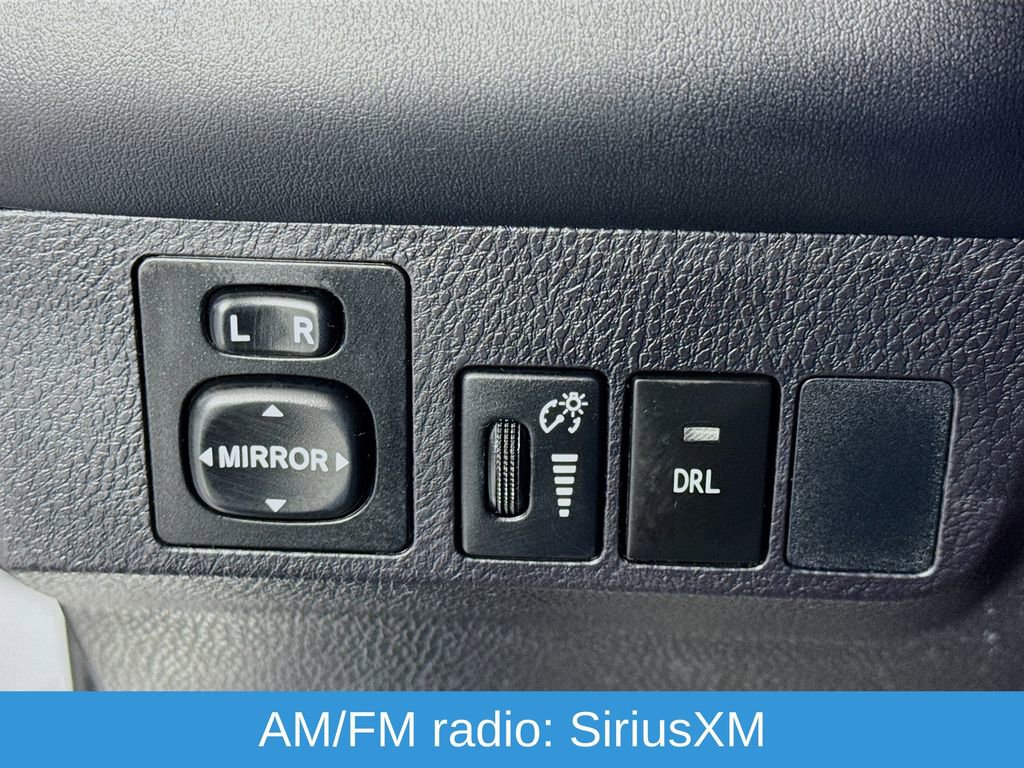 Used 2016 Toyota RAV4 SE image 11