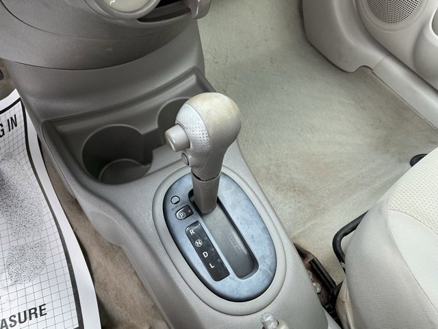 Used 2012 Nissan Versa SV image 22