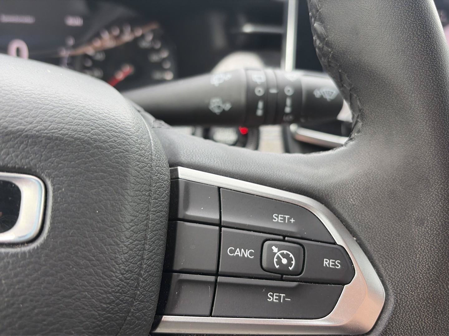 Used 2023 Jeep Compass Latitude AWD/4WD image 14