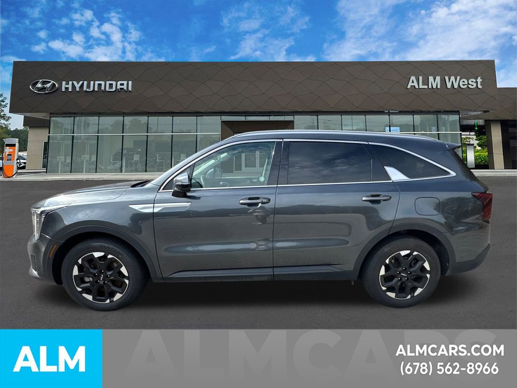 Used 2024 Kia Sorento S FWD image 9