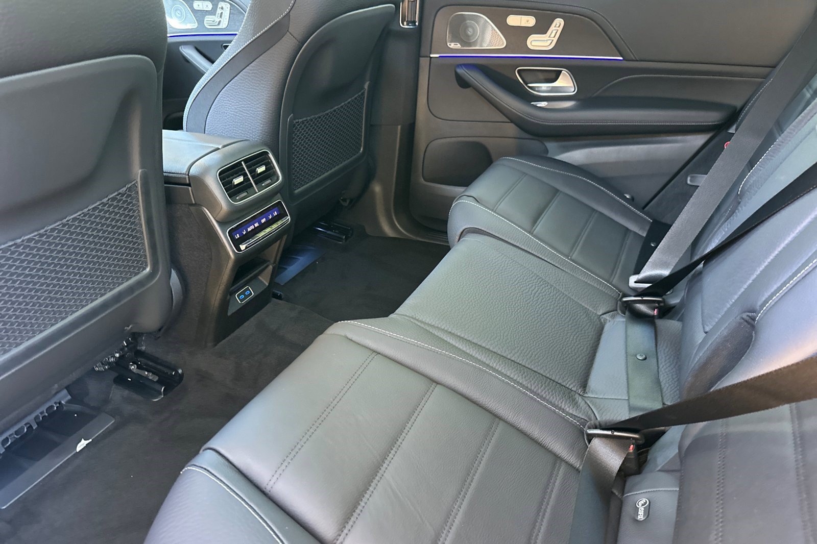 New 2026 Mercedes-Benz GLS 580 4MATIC image 23