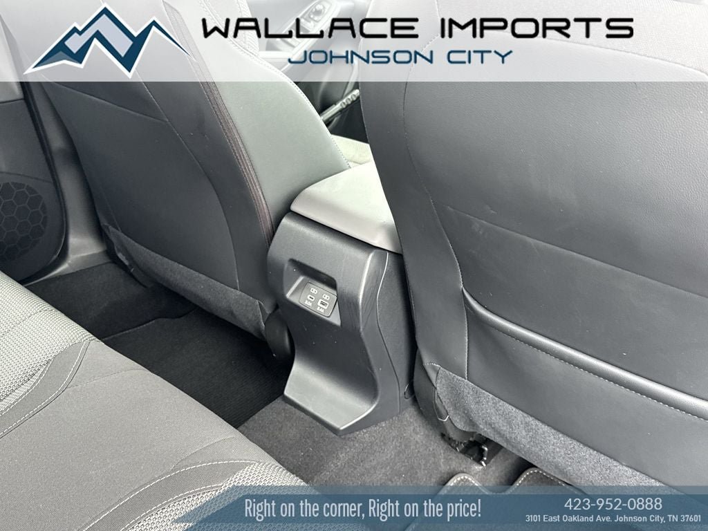 Used 2024 Subaru Crosstrek 2.0i Premium AWD/4WD image 32