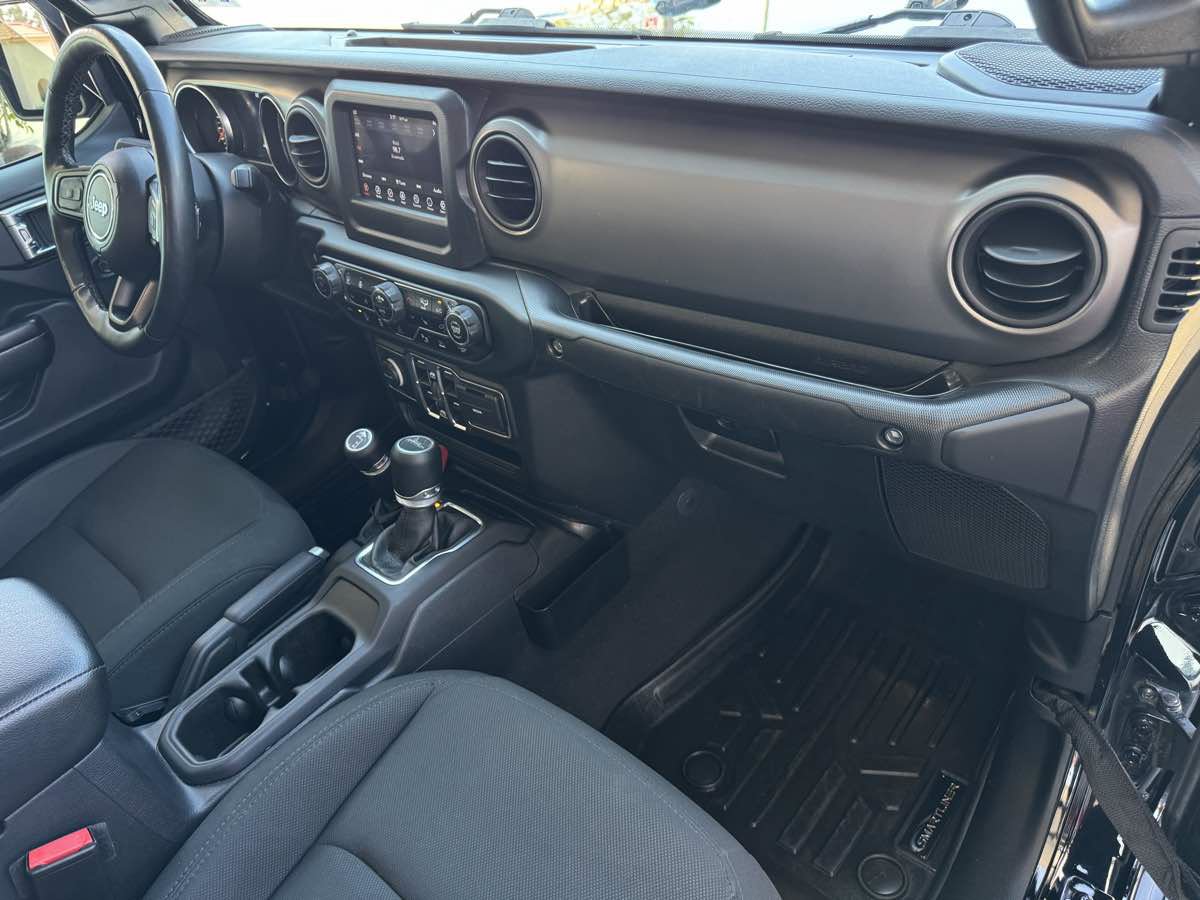 Used 2021 Jeep Gladiator Sport AWD/4WD image 23