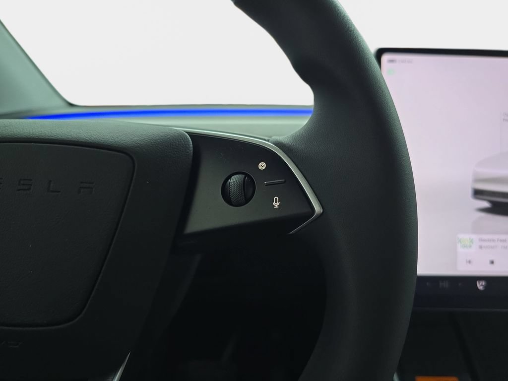Used 2026 Tesla Model Y AWD image 21