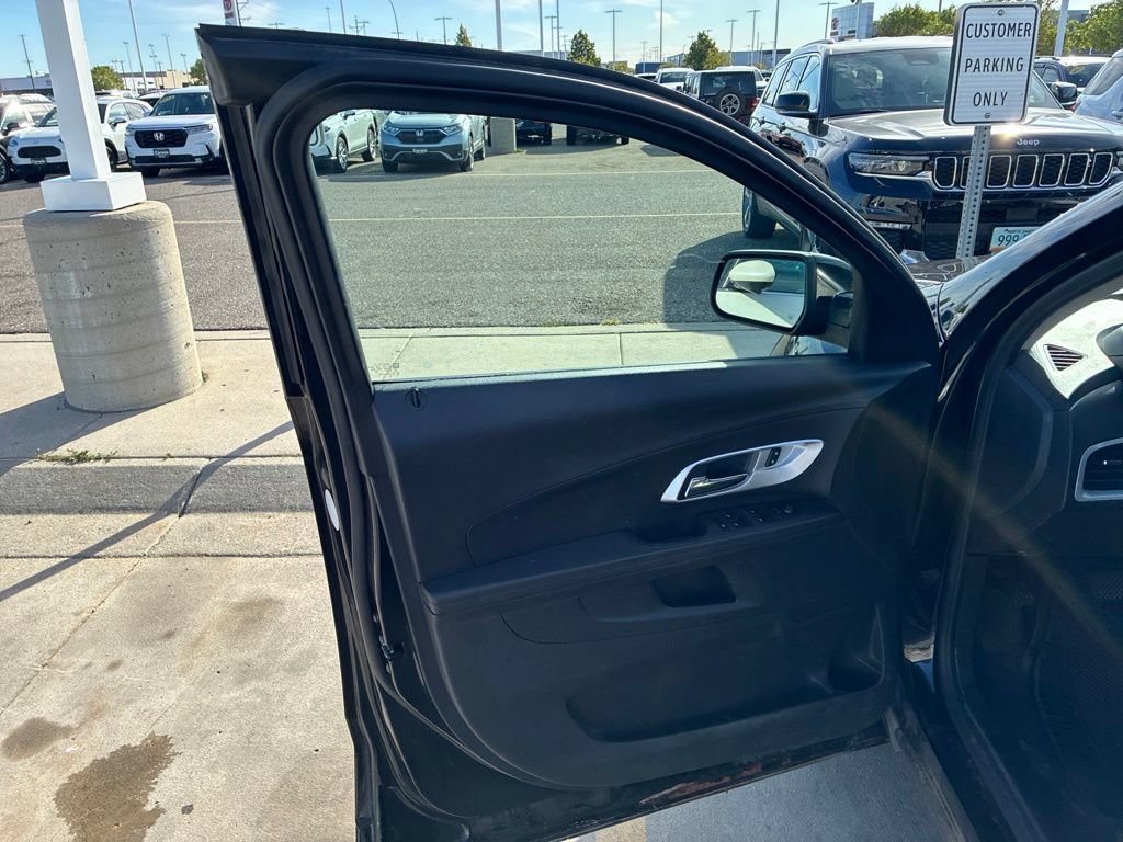 Used 2017 Chevrolet Equinox LT w/ Midnight Edition AWD/4WD image 12