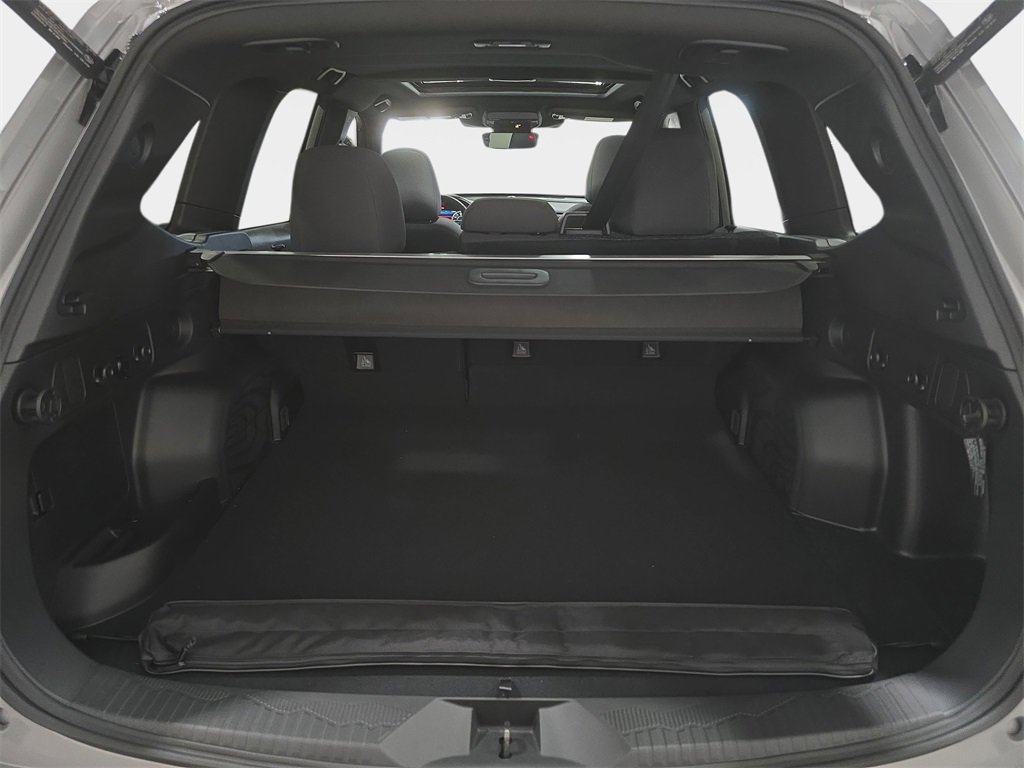 Used 2025 Subaru Forester Premium image 28