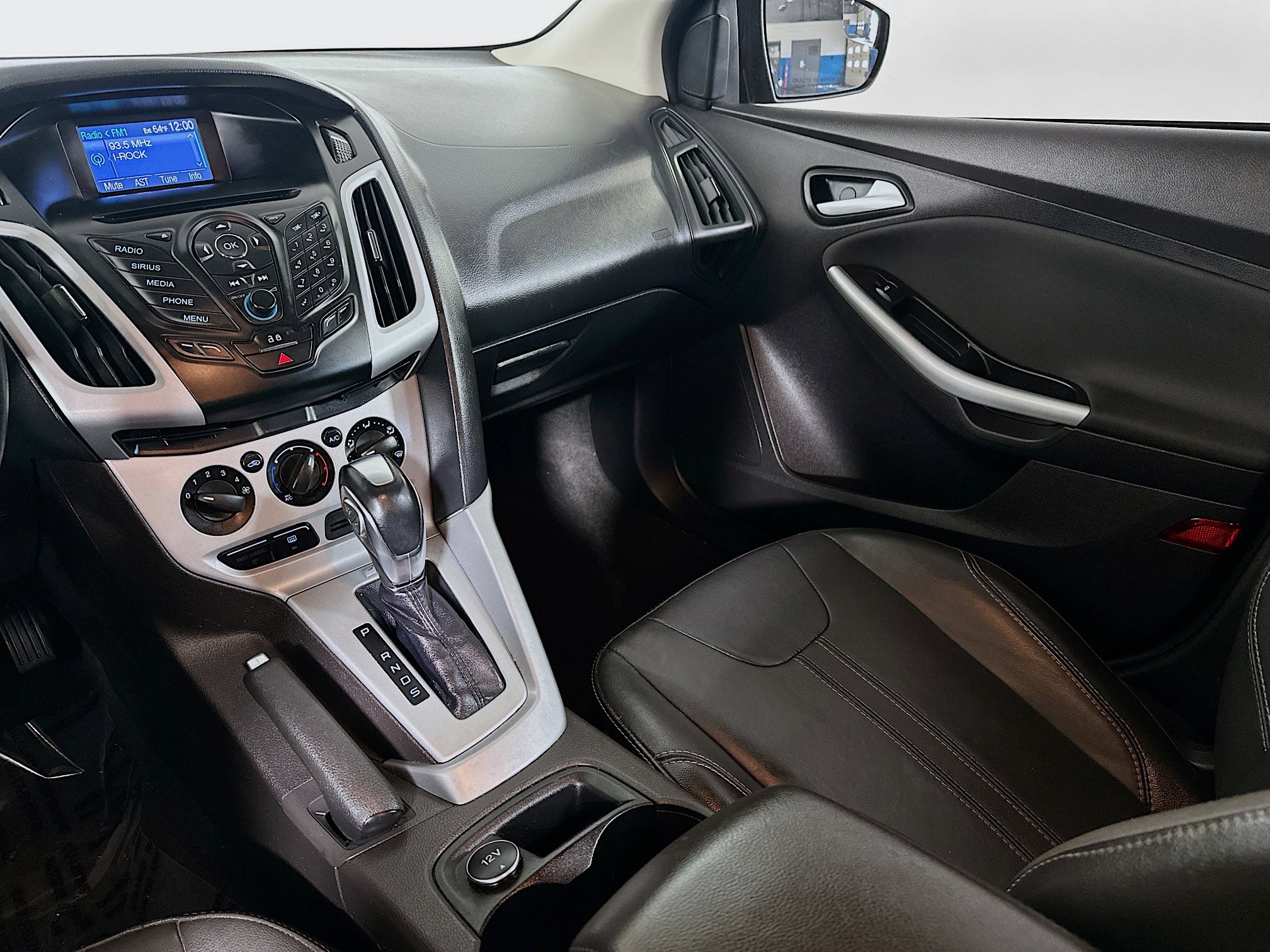 Used 2014 Ford Focus SE w/ Equipment Group 201A image 21