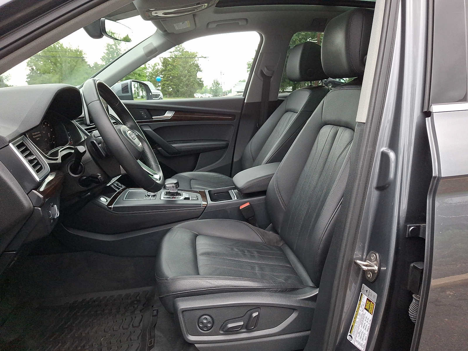 Used 2019 Audi Q5 2.0T Premium Plus w/ Premium Plus Package AWD/4WD image 10