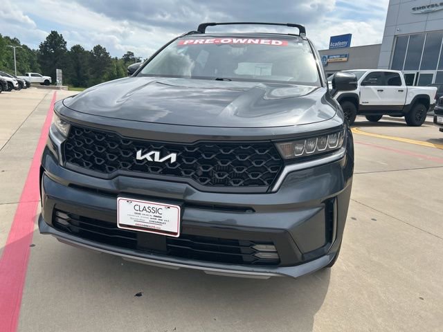 Used 2022 Kia Sorento EX w/ Panoramic Sunroof Package FWD image 3