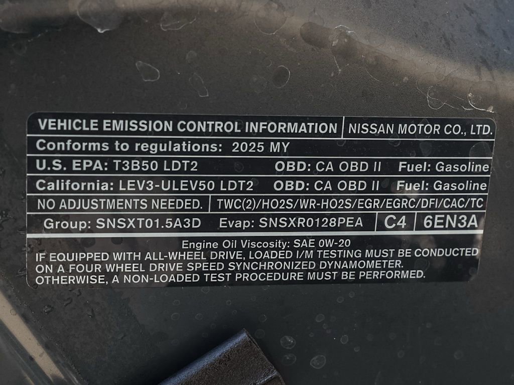 Used 2025 Nissan Rogue SV image 32