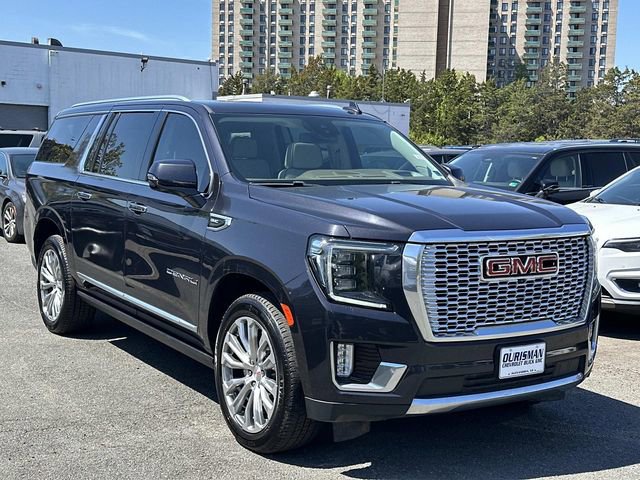 Used 2023 GMC Yukon XL Denali image 1