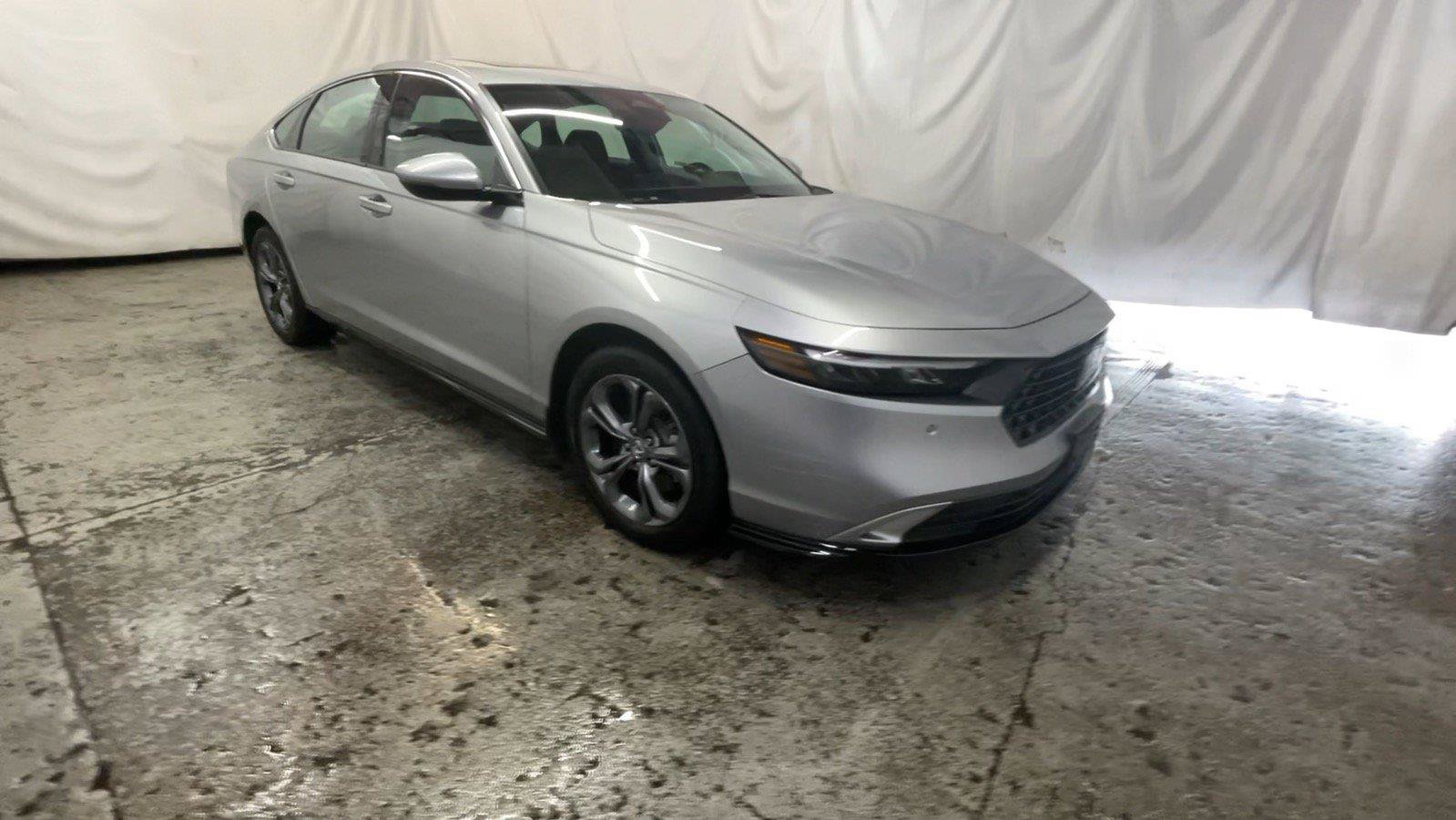 Used 2024 Honda Accord EX-L image 2