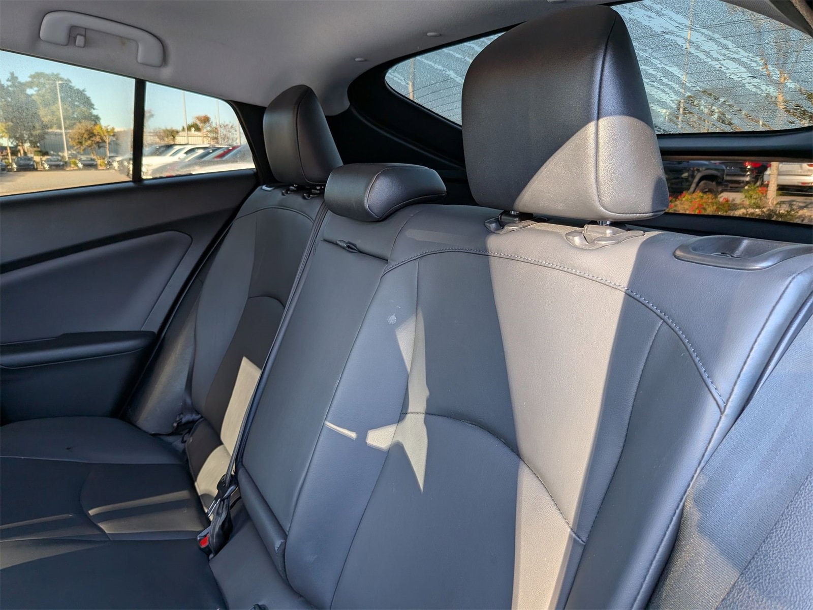 Used 2021 Toyota Prius XLE image 29