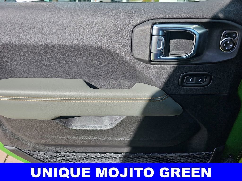 New 2025 Jeep Gladiator Mojave w/ Convenience Group image 27