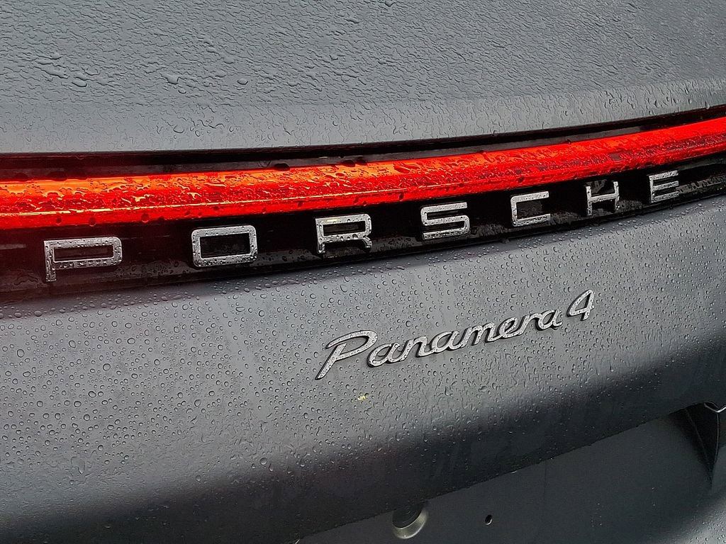 Used 2023 Porsche Panamera 4 w/ Premium Package image 29
