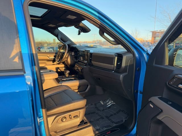 Used 2022 Chevrolet Silverado 1500 ZR2 image 31