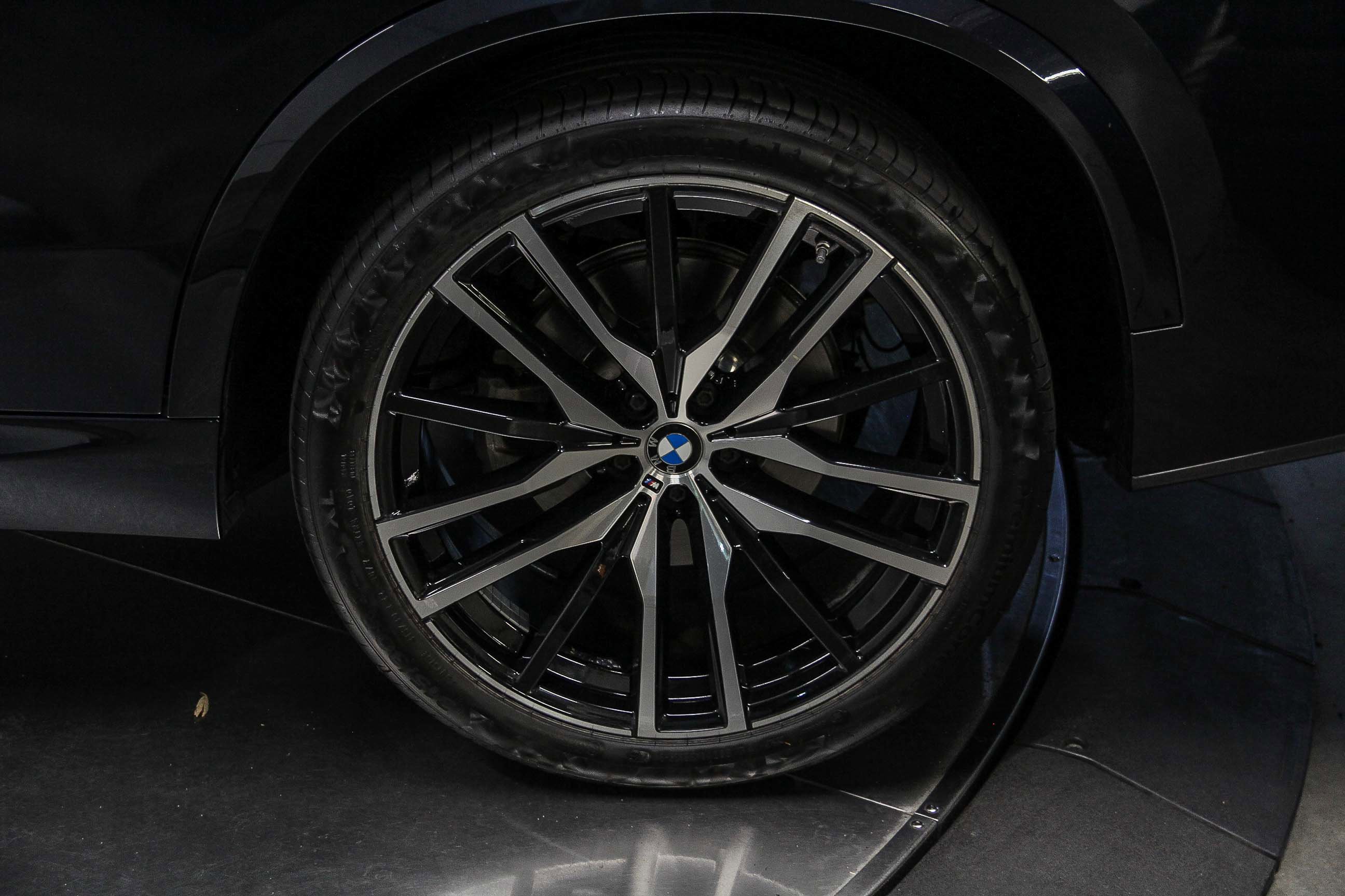 Certified 2023 BMW X5 xDrive40i w/ M Sport Package image 8