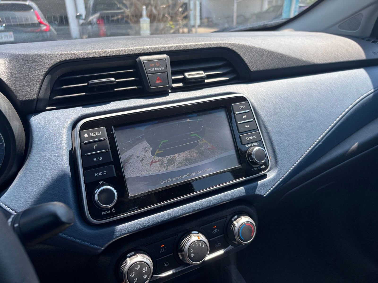 Used 2025 Nissan Versa SV FWD image 25