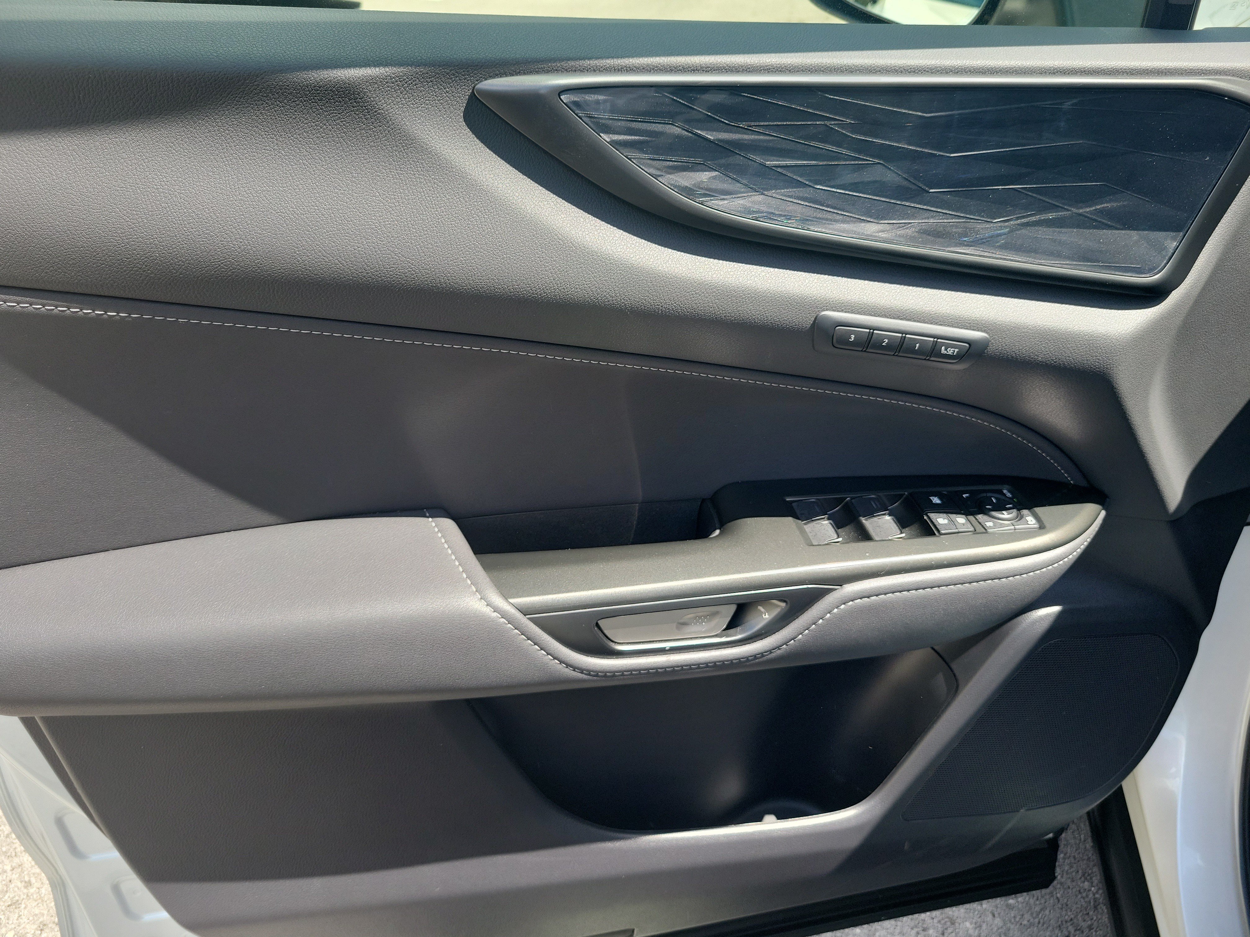 Certified 2025 Lexus NX 250 FWD w/ Accessory Package (K3) image 19