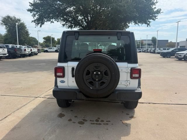 Used 2021 Jeep Wrangler Sport AWD/4WD image 6