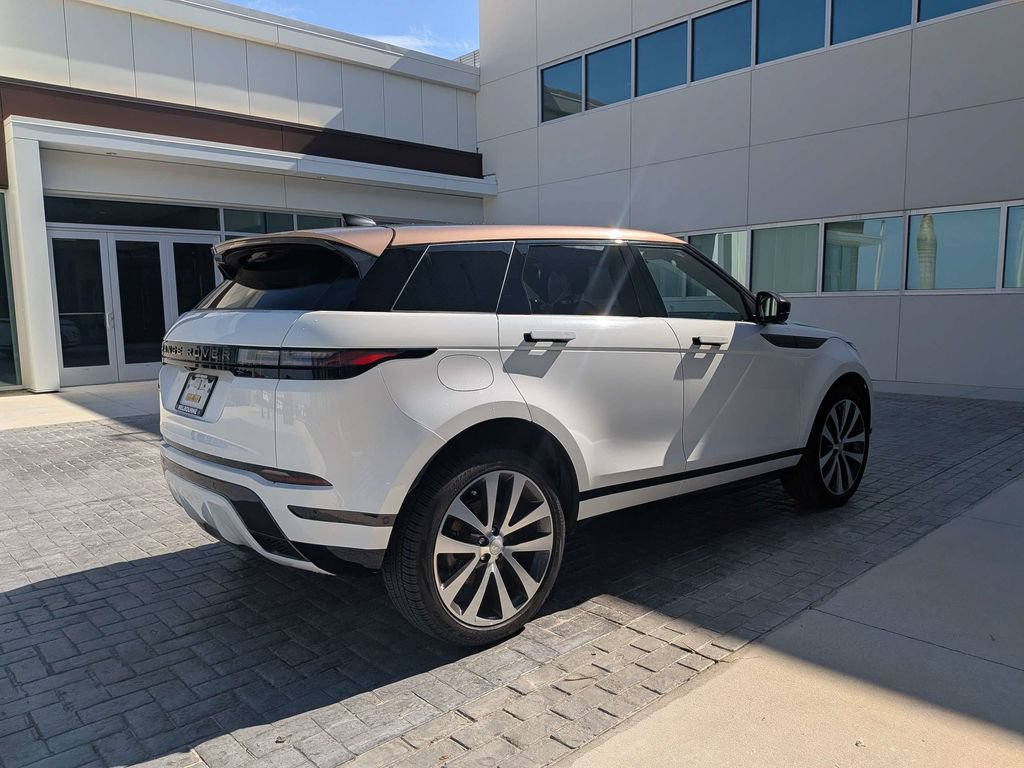 Certified 2026 Land Rover Range Rover Evoque Dynamic SE AWD/4WD image 4