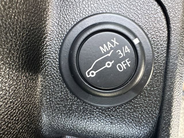 Used 2023 GMC Terrain SLT w/ Infotainment Package II image 29