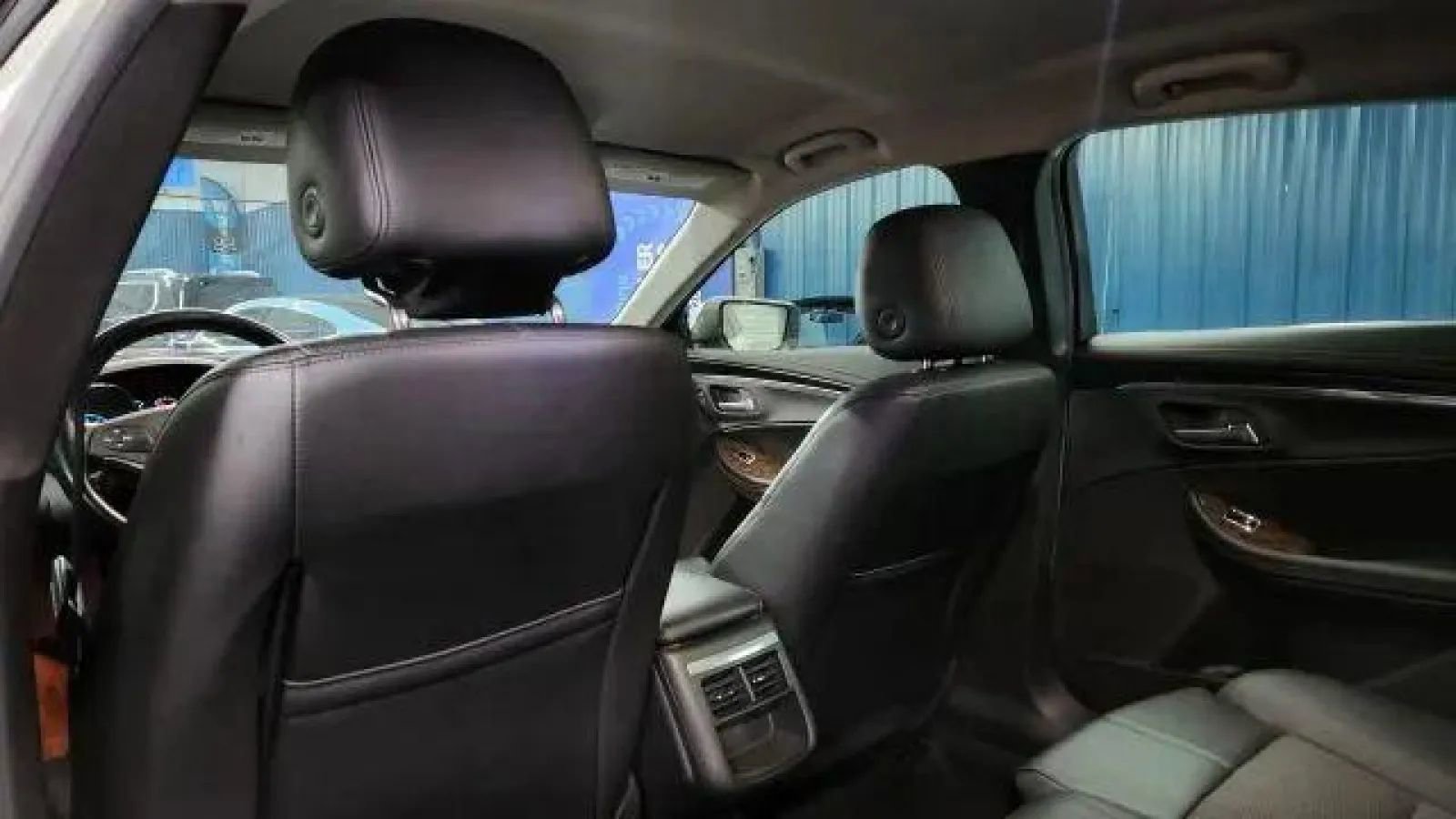 Used 2015 Chevrolet Impala LT w/ Convenience Package image 20