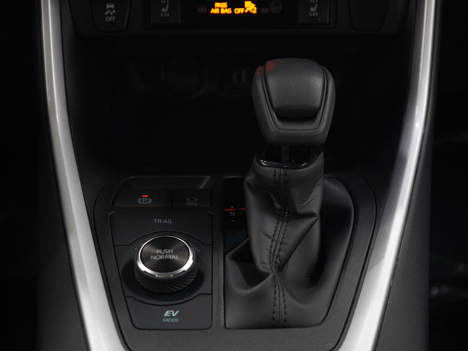 Used 2025 Toyota RAV4 XLE w/ Convenience Package AWD/4WD image 20