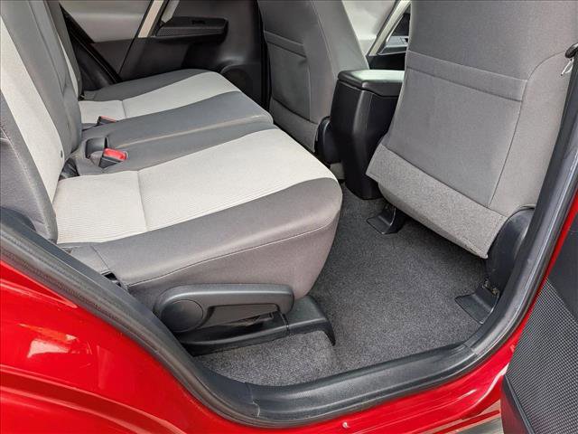 Used 2015 Toyota RAV4 LE FWD image 17