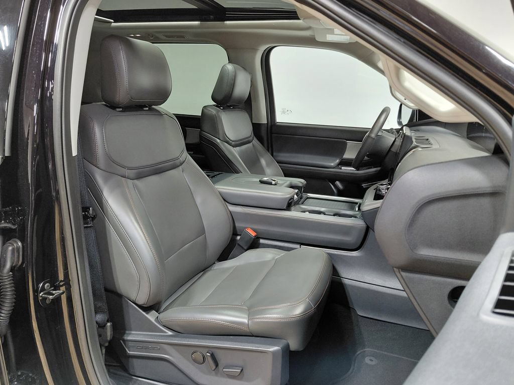 Certified 2025 Ford Expedition Active AWD/4WD image 27