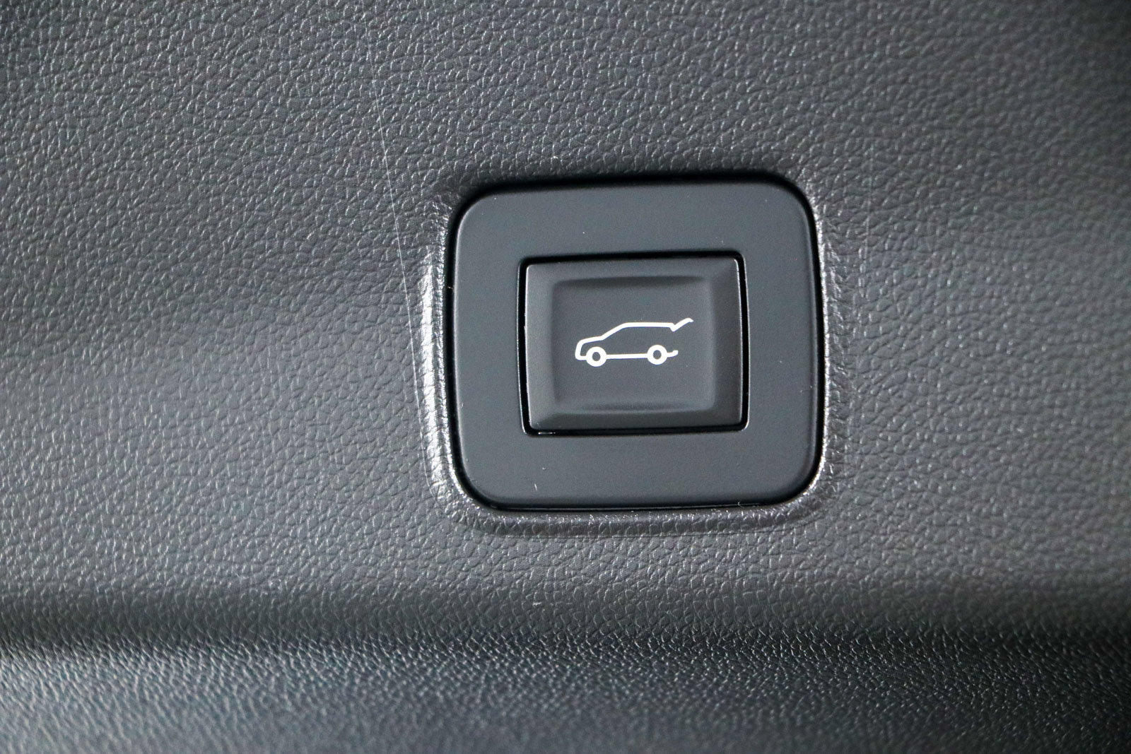 Used 2025 Chevrolet TrailBlazer LT w/ Convenience Package FWD image 29
