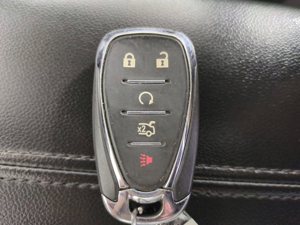 Used 2022 Chevrolet Malibu LT image 35