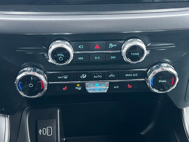 New 2025 Ford F150 Lightning XLT AWD/4WD image 18