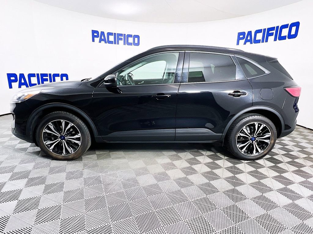Used 2022 Ford Escape SEL w/ SEL Stealth AWD Package image 5