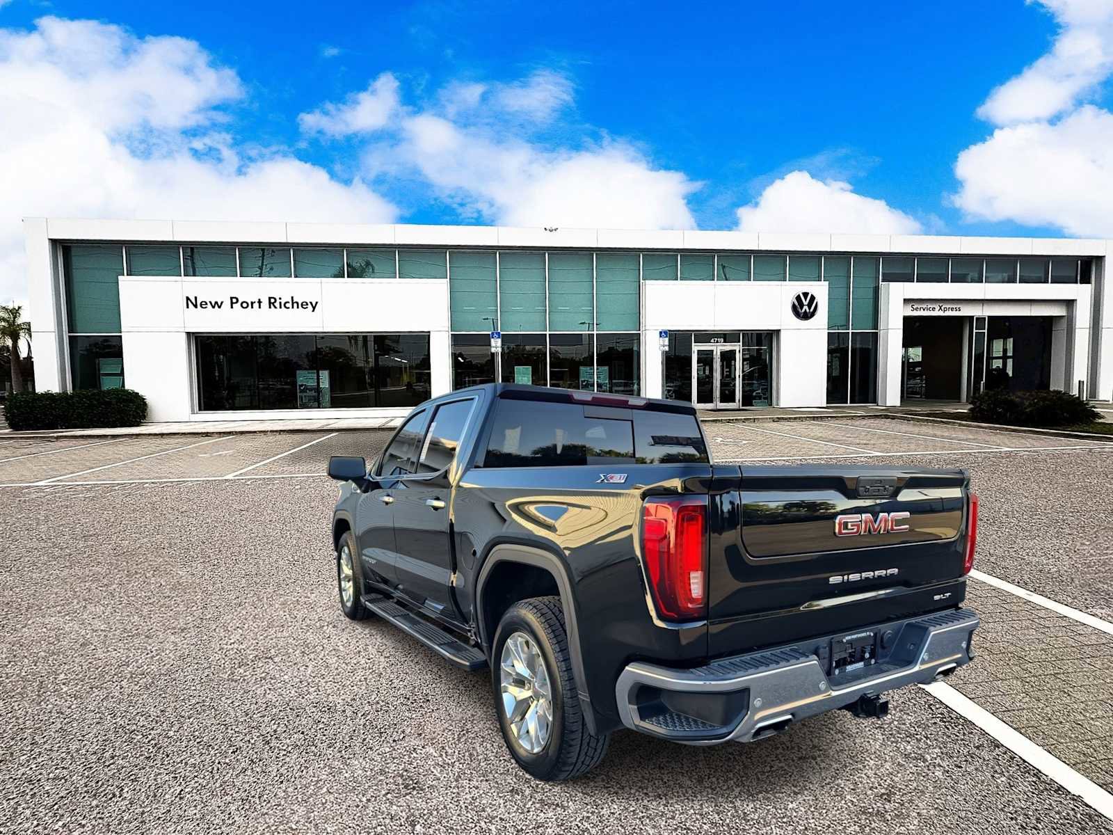 Used 2022 GMC Sierra 1500 SLT w/ SLT Premium Plus Package image 6