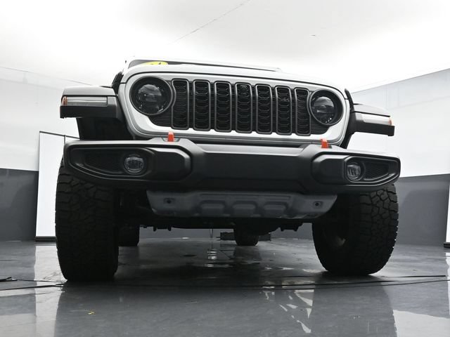 Used 2024 Jeep Gladiator Mojave w/ Technology Group AWD/4WD image 23