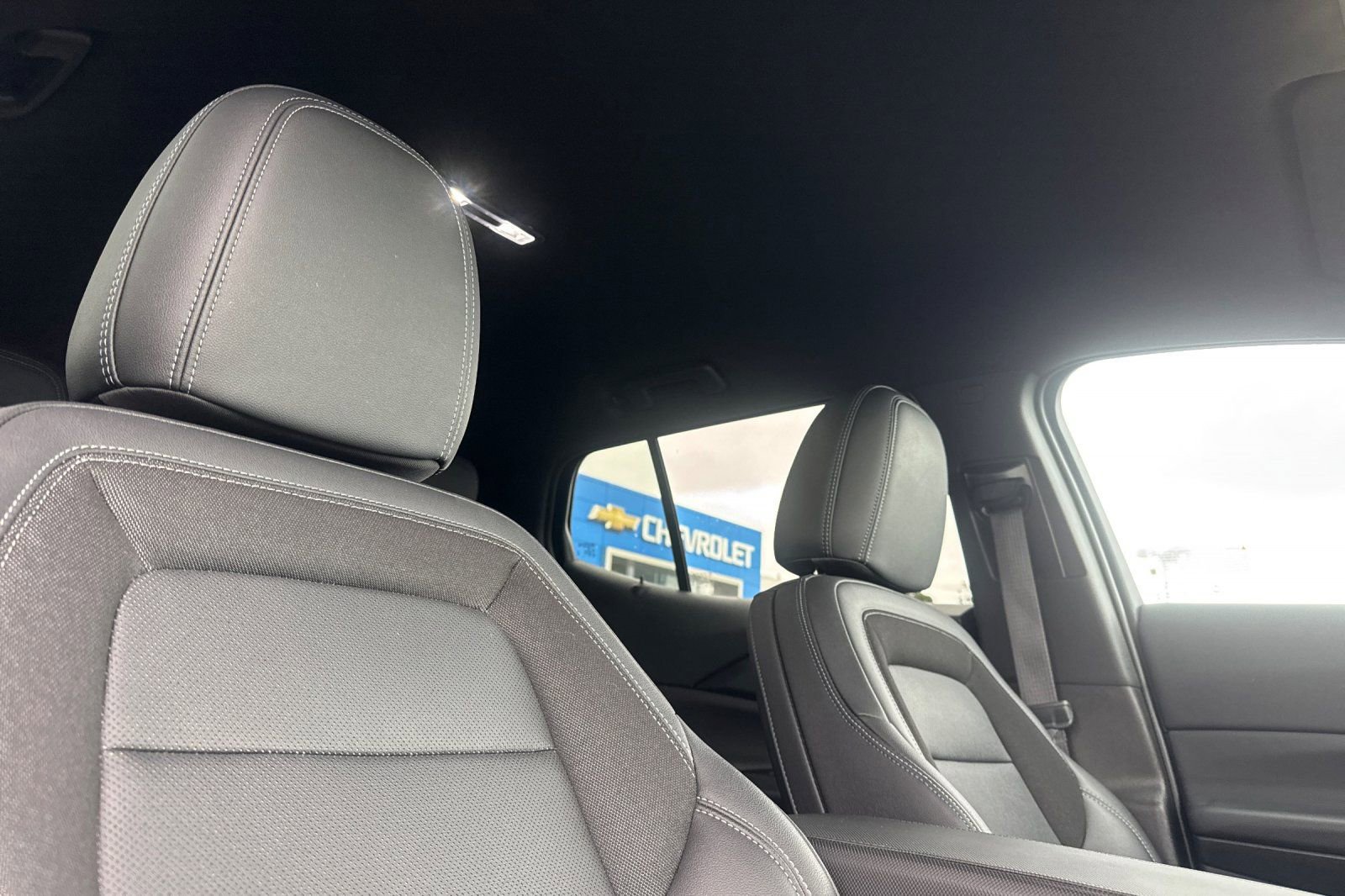 Used 2025 Chevrolet Equinox EV LT w/ Convenience Package FWD image 21