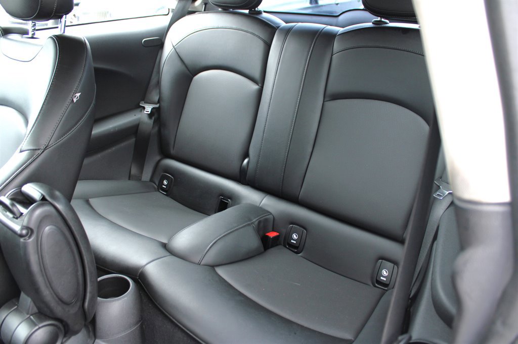 Used 2015 MINI Cooper S image 17