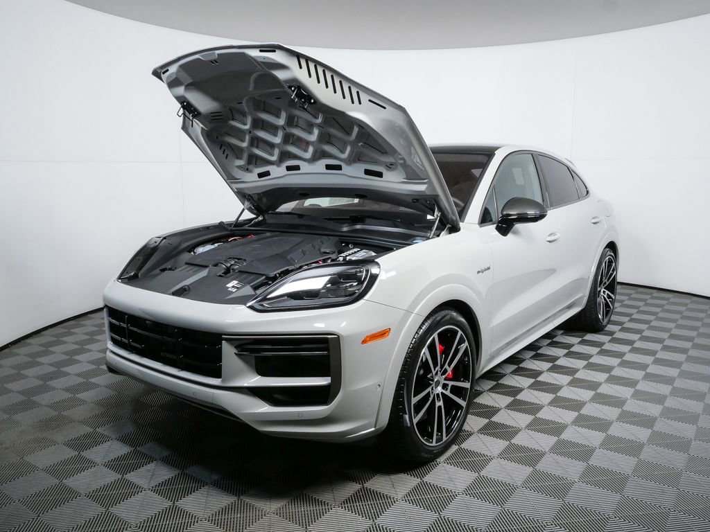 New 2026 Porsche Cayenne Turbo image 32