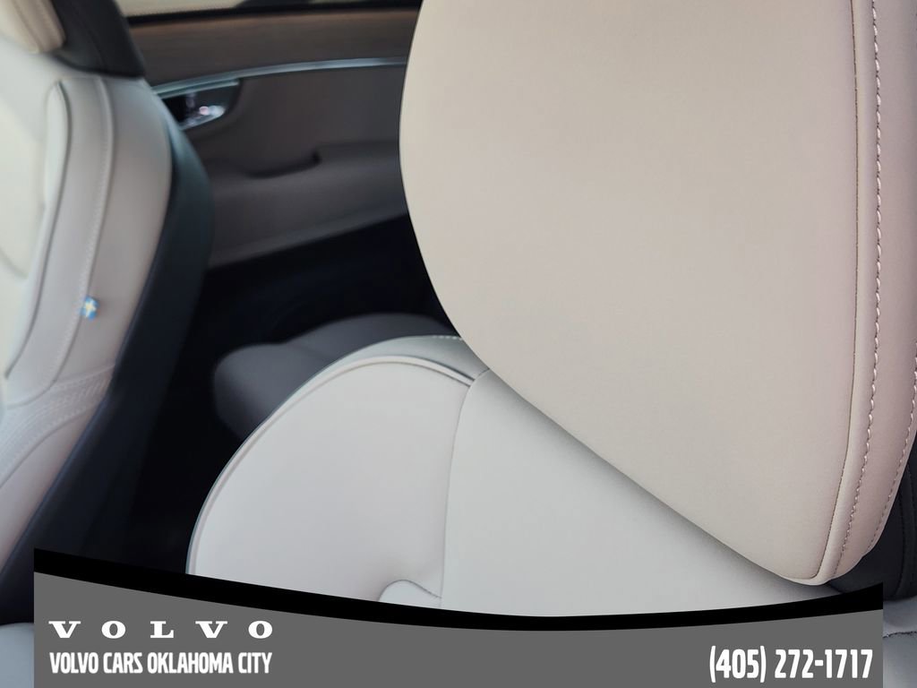Used 2026 Volvo XC90 B5 Plus w/ Protection Package Premier image 14