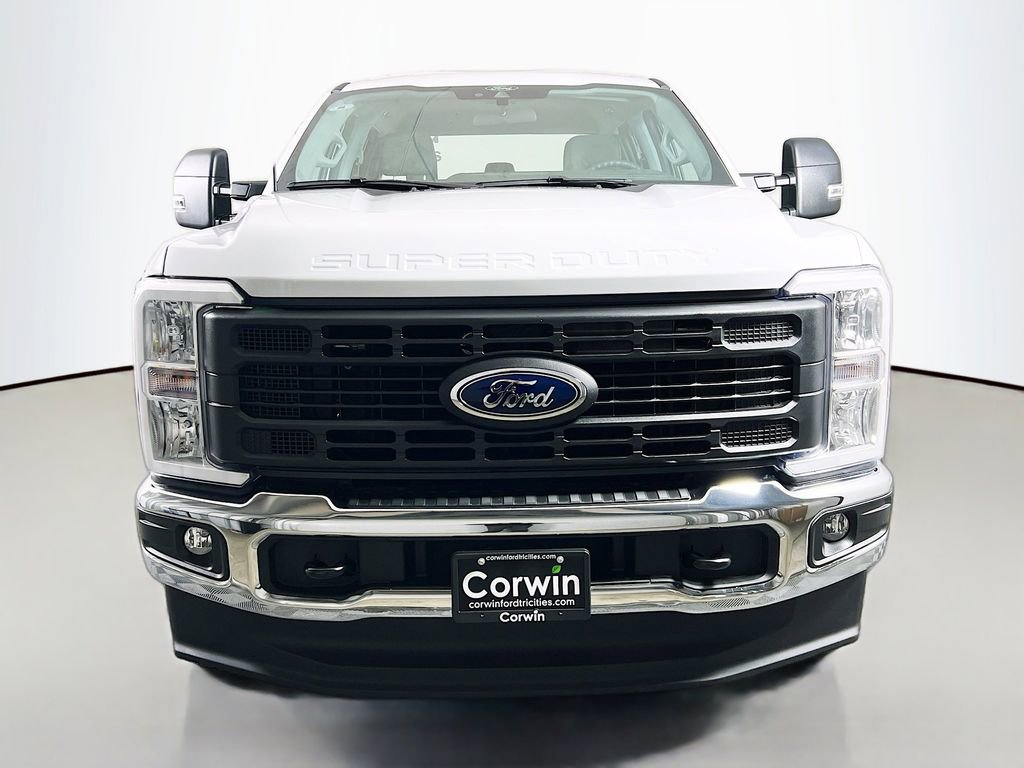 New 2026 Ford F250 XL w/ XL Chrome Package image 4