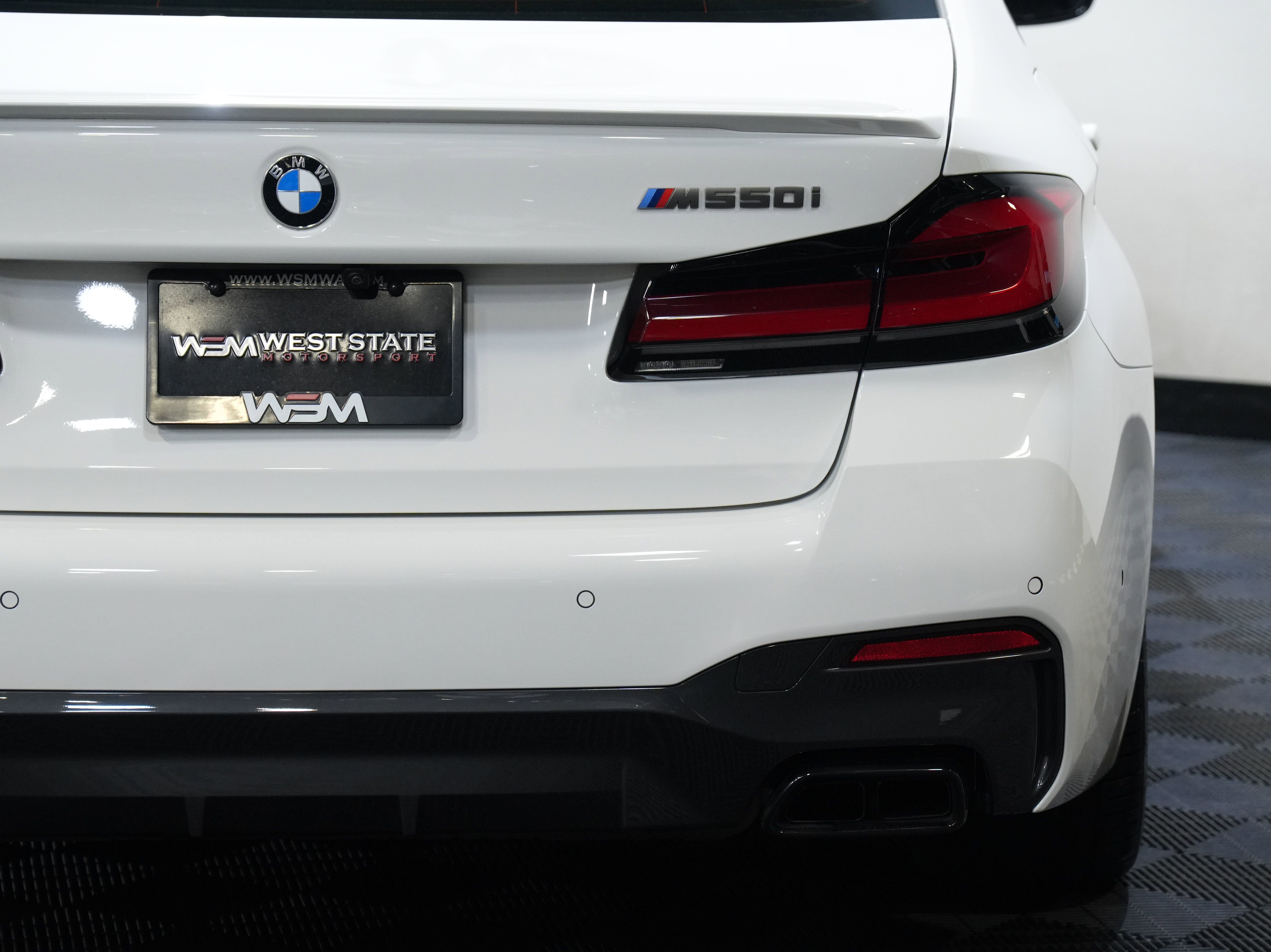 Used 2021 BMW M550i xDrive w/ Executive Package AWD/4WD image 17