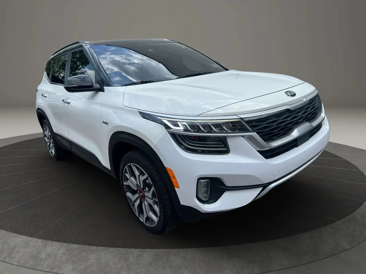 Used 2021 Kia Seltos SX AWD/4WD image 3