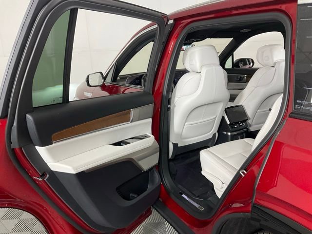 New 2026 Cadillac Vistiq Luxury w/ LPO, Floor Liner Package image 27