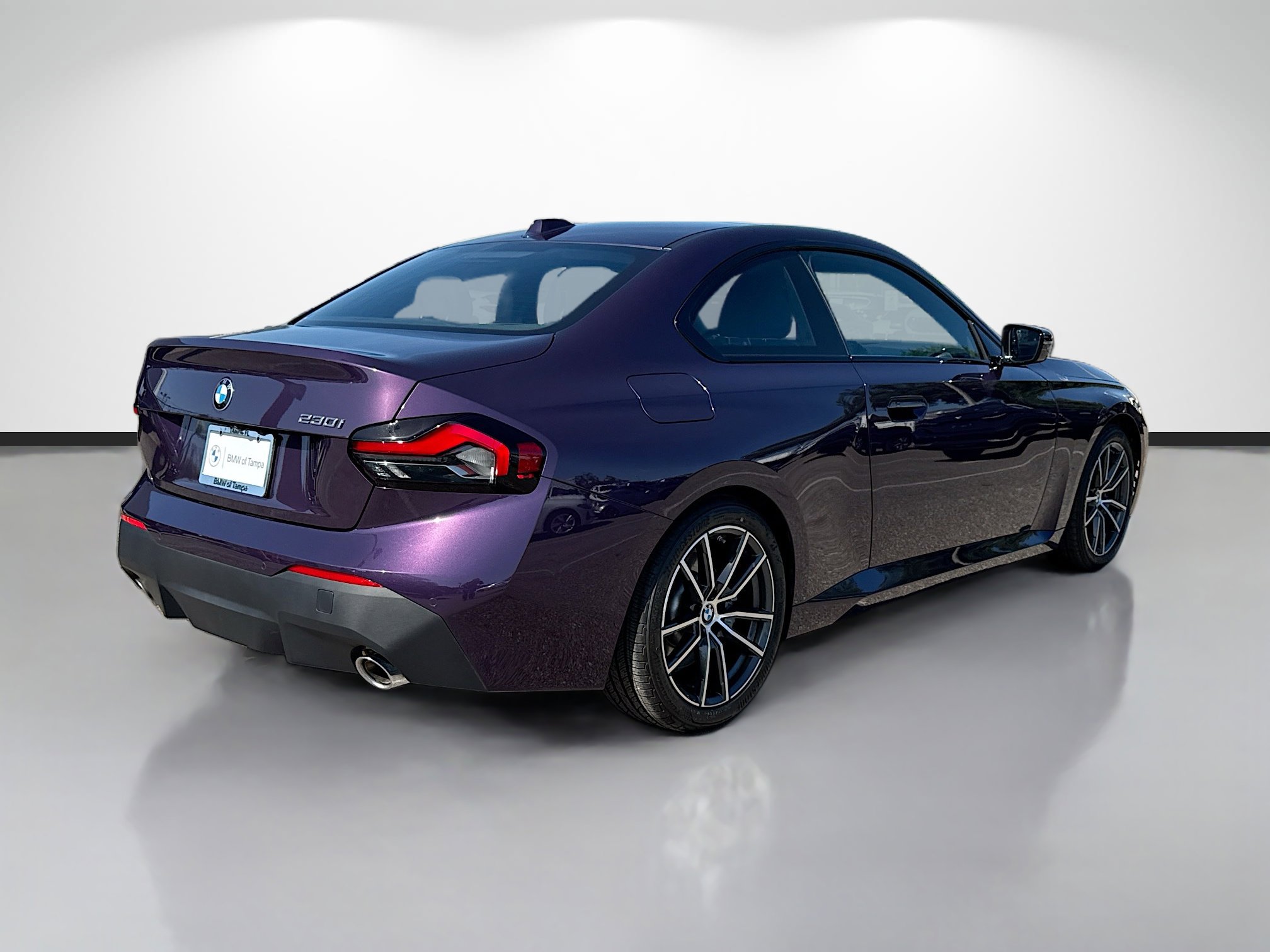 Used 2025 BMW 230i Coupe RWD image 3